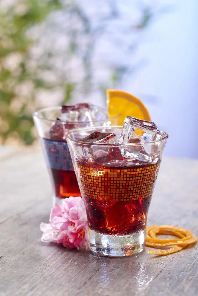 Porto-Cruz-Rouge-ambiance-verre-decor