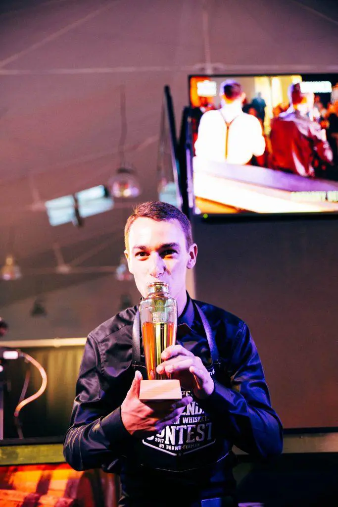 Antony Bertin barman