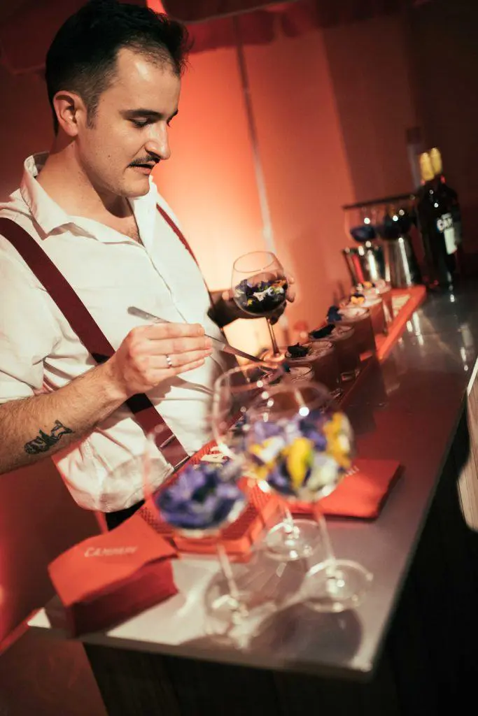 -HENRI LUNELLI- GAGNANT campari Bartender competition