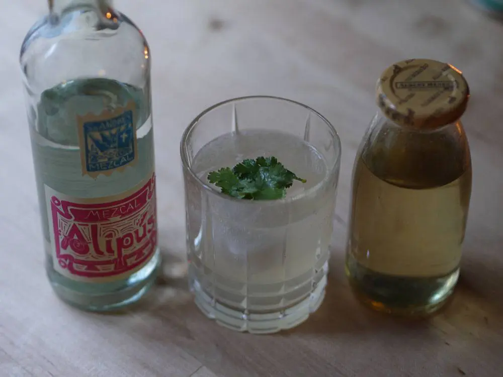 Cocktail au mezcal simple