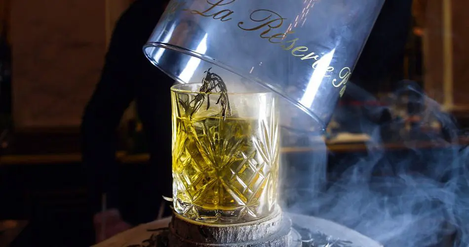 Le bar La Réserve Paris – une journée avec Roxanne Remmery Roxanne Remmery La Reserve Bar Paris