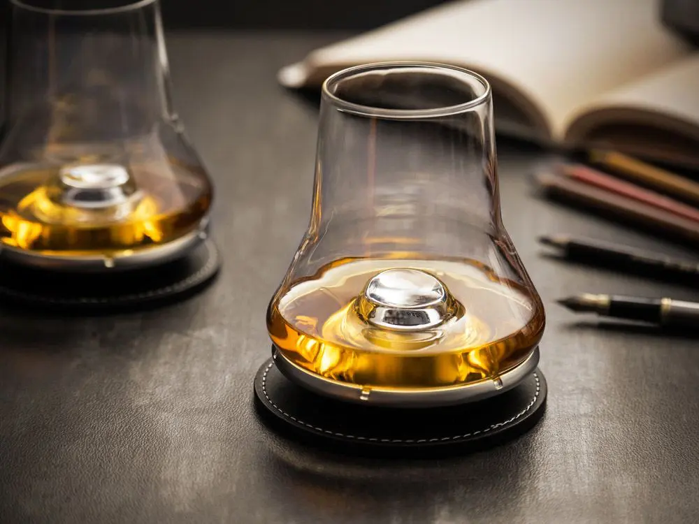 Verre à whisky Peugeot