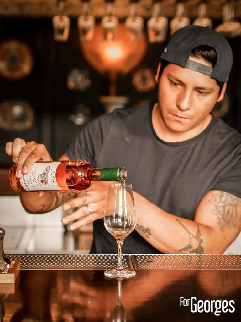 Adrian Nino Bar 1802