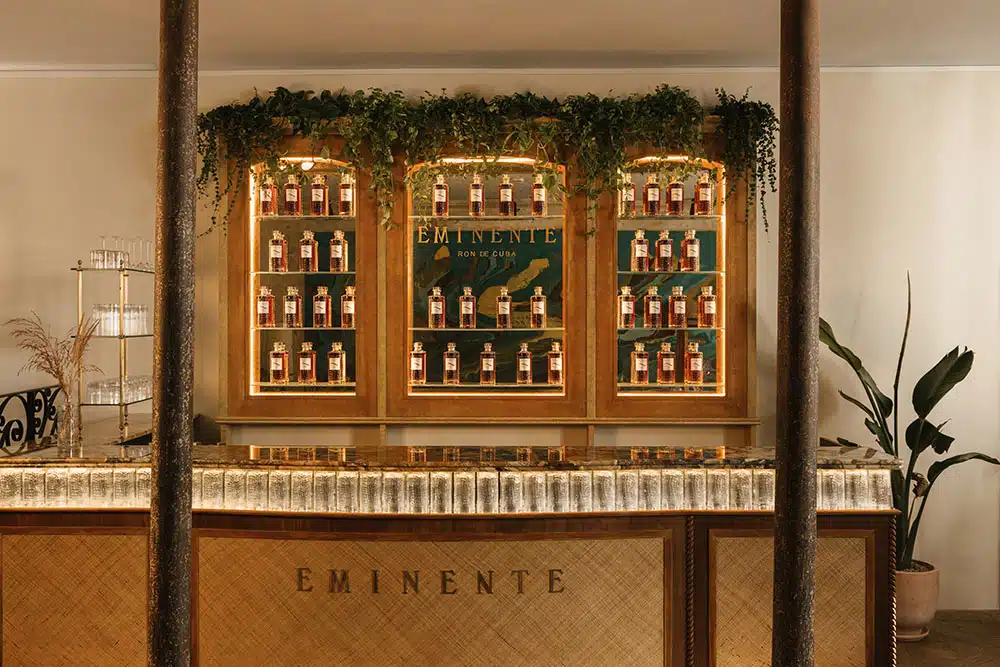 Le bar de Casa Eminente Paris 2023