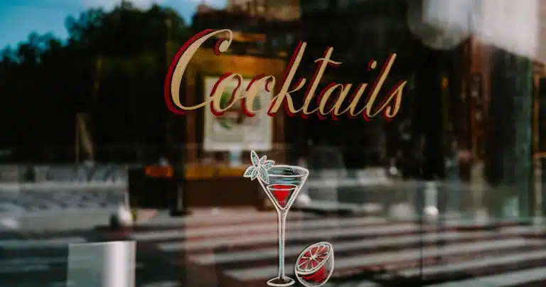 Le rituel de l’apéritif à la française Aperitif à la française - photo mathias-reding