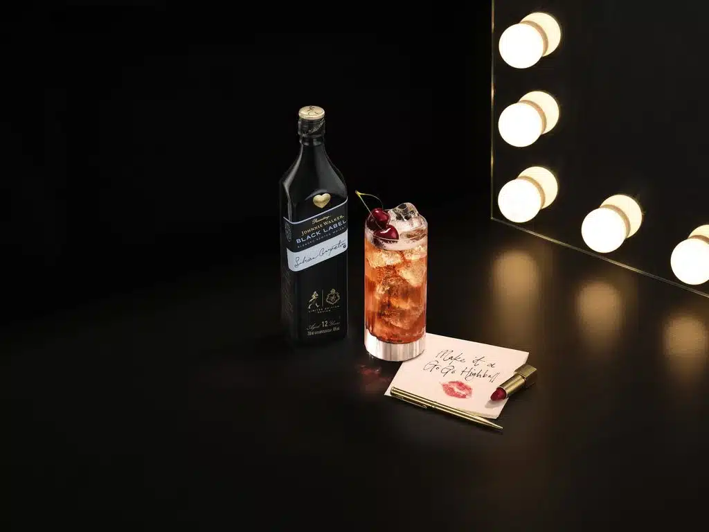 Johnnie Walker s'associe à Sabrina Carpenter